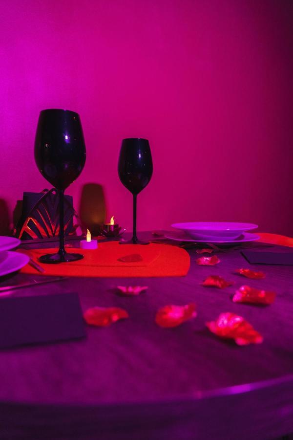 Homesparadise Loveroom Besancon Luaran gambar
