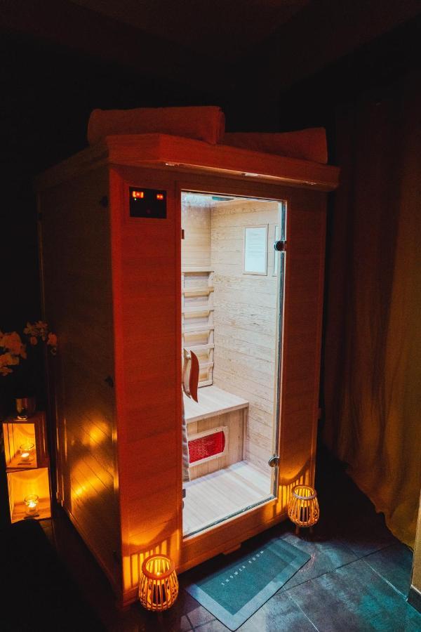 Homesparadise Loveroom Besancon Luaran gambar