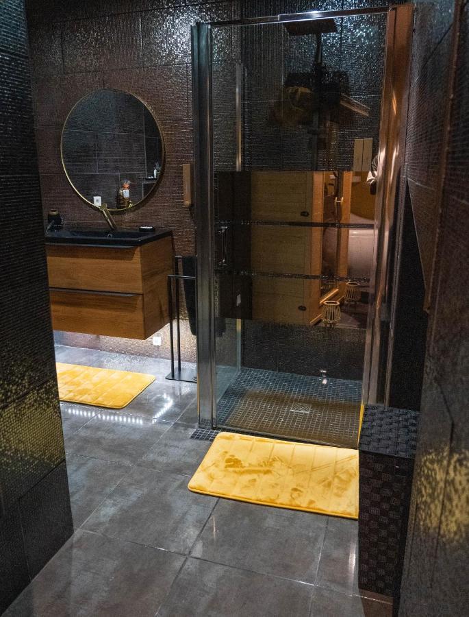 Homesparadise Loveroom Besancon Luaran gambar